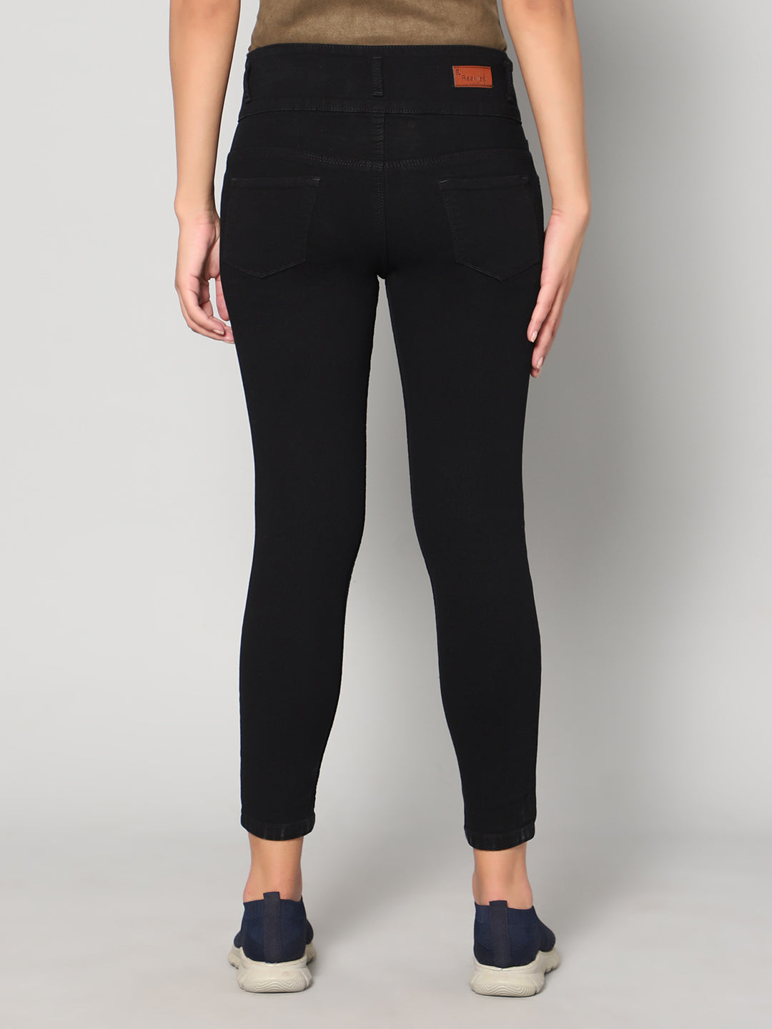Black Skinny Fit Jeans with Insert Pockets