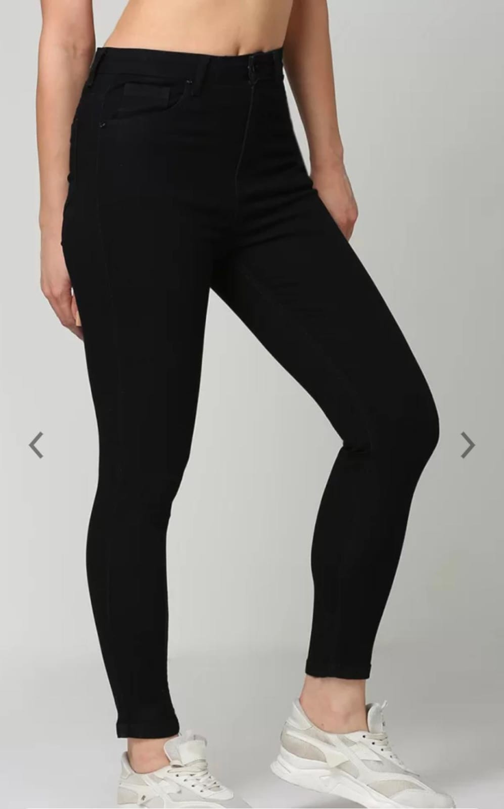 H W black-skinny-fit-jeans-with-insert-pockets-5