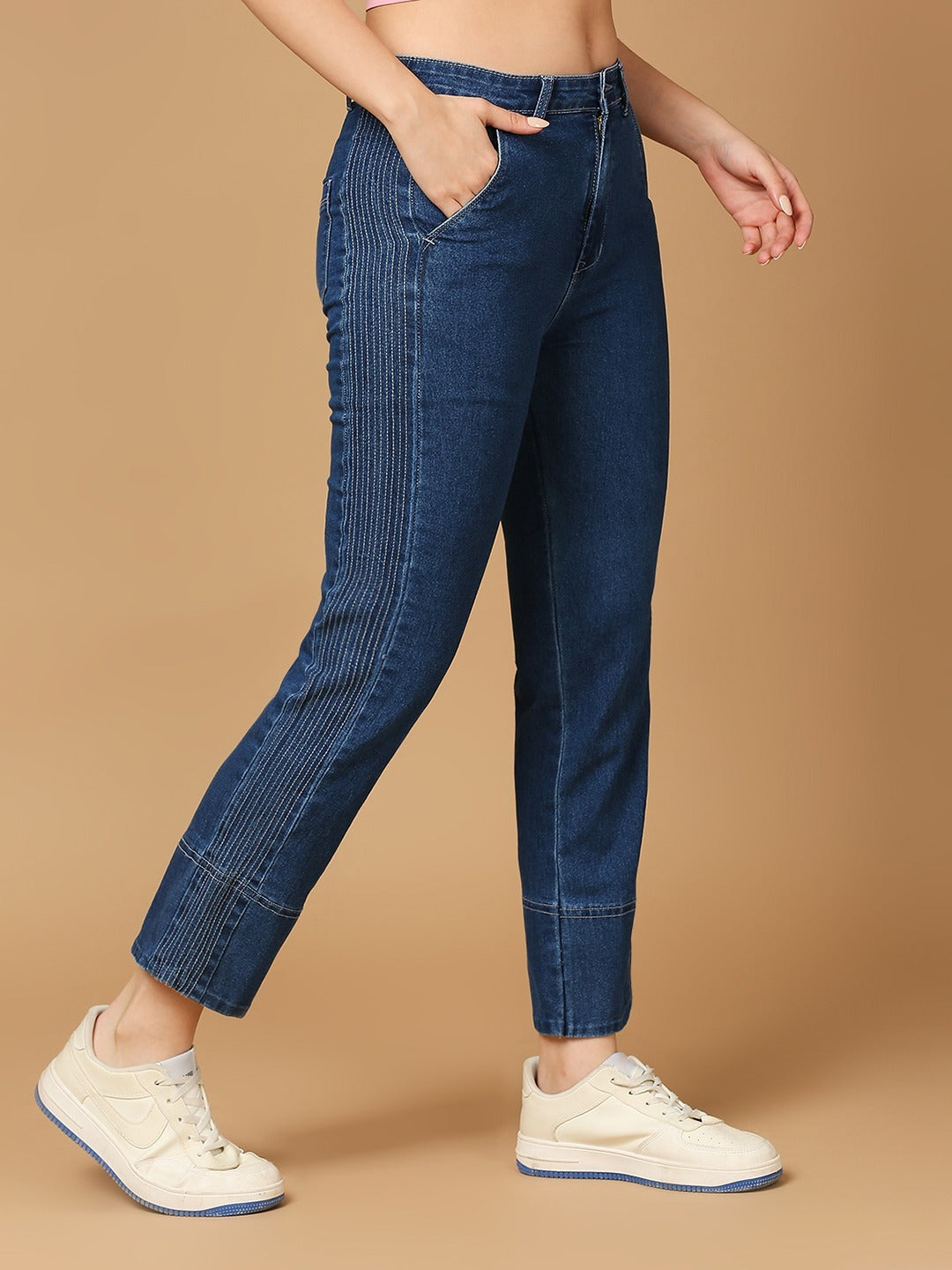 BLUE Strait feet Jeans with Insert Pockets